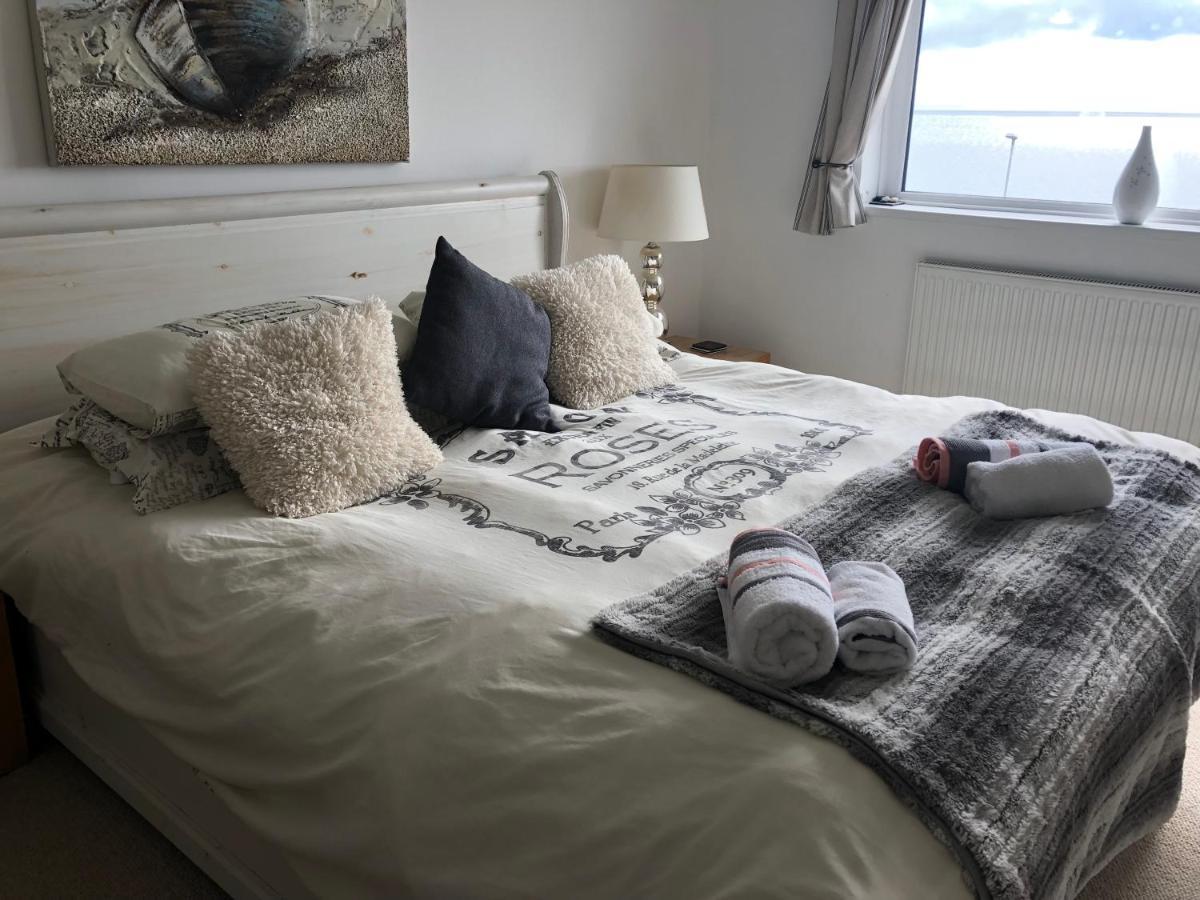 Stunning Beach Front house Pwllheli Exterior foto