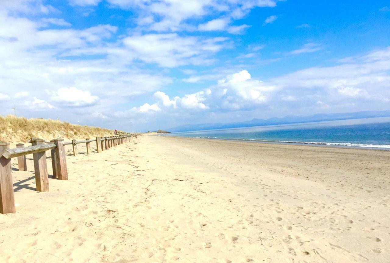 Stunning Beach Front house Pwllheli Exterior foto